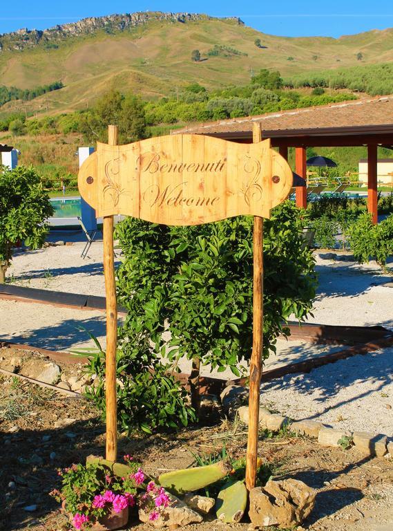Tenuta Lanza Il Mulino Acquaviva Platani Eksteriør bilde